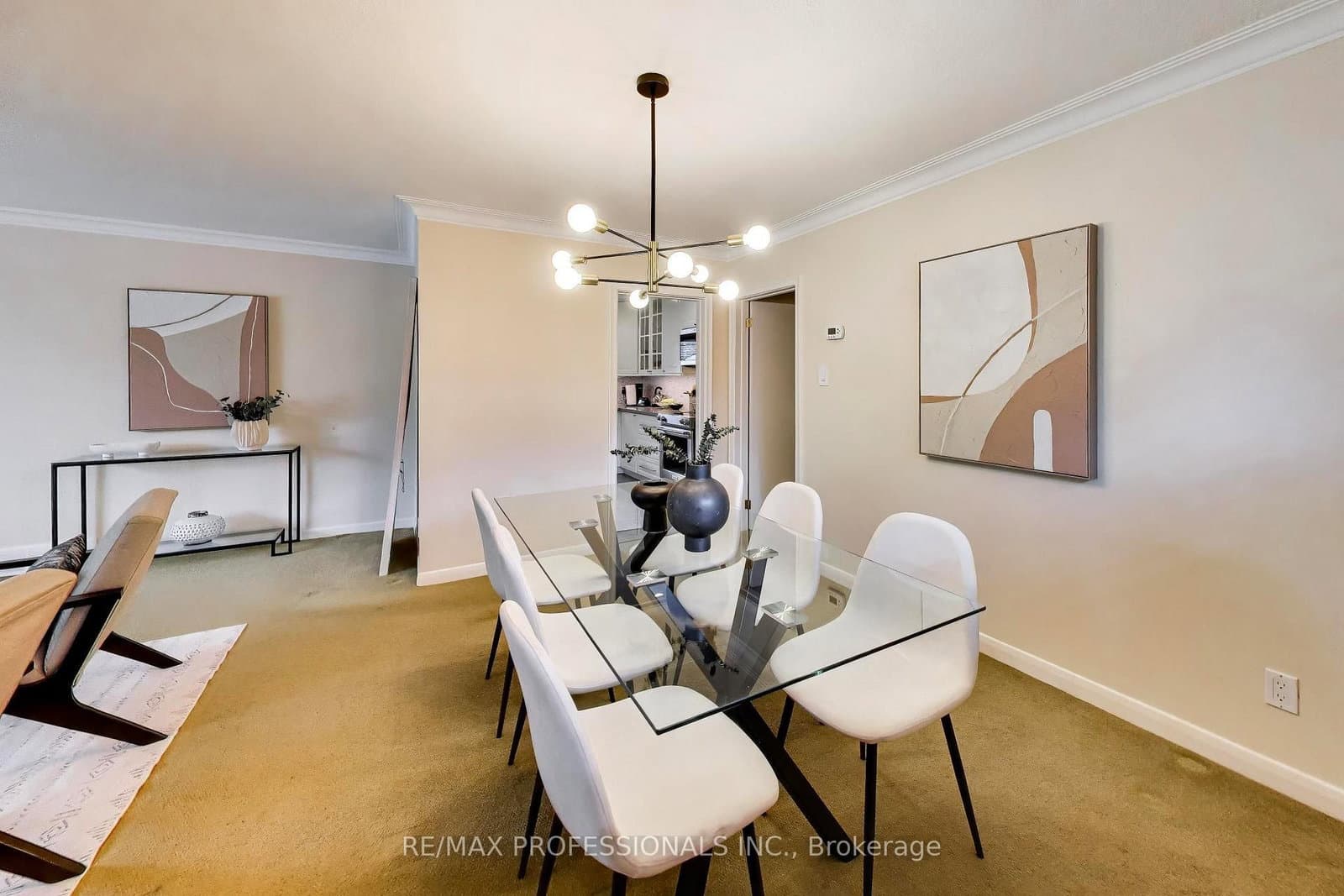 24 Beaverbrook Avenue thumbnail 10