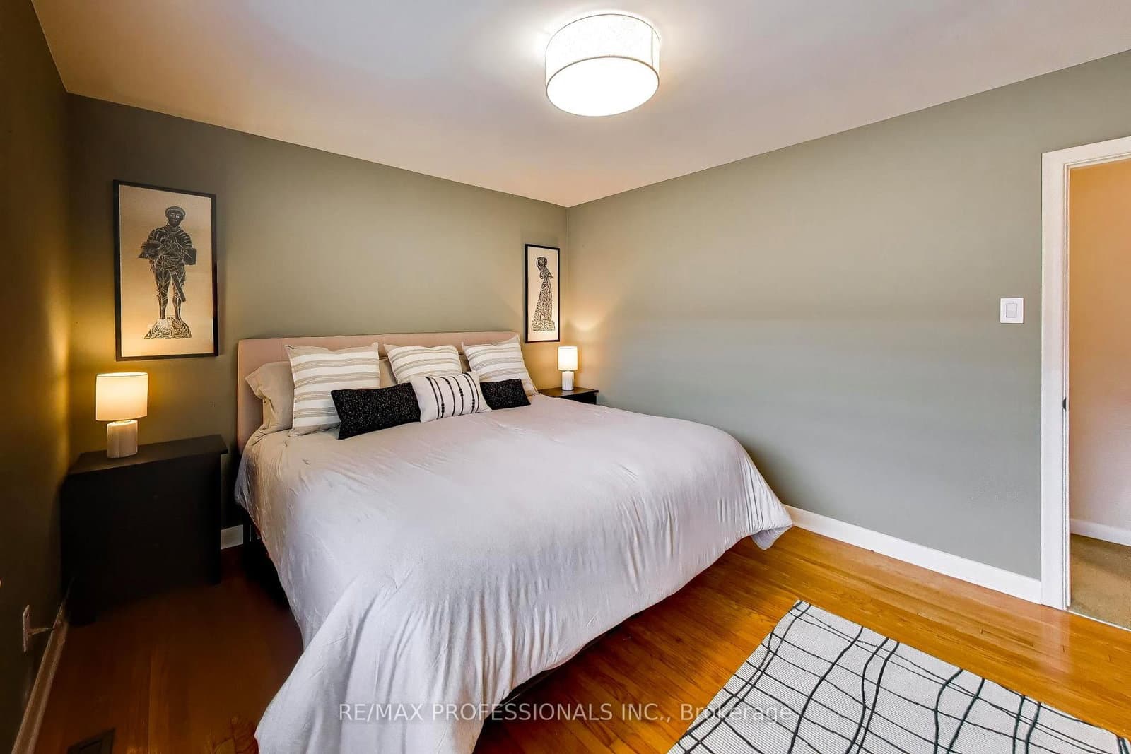 24 Beaverbrook Avenue thumbnail 15