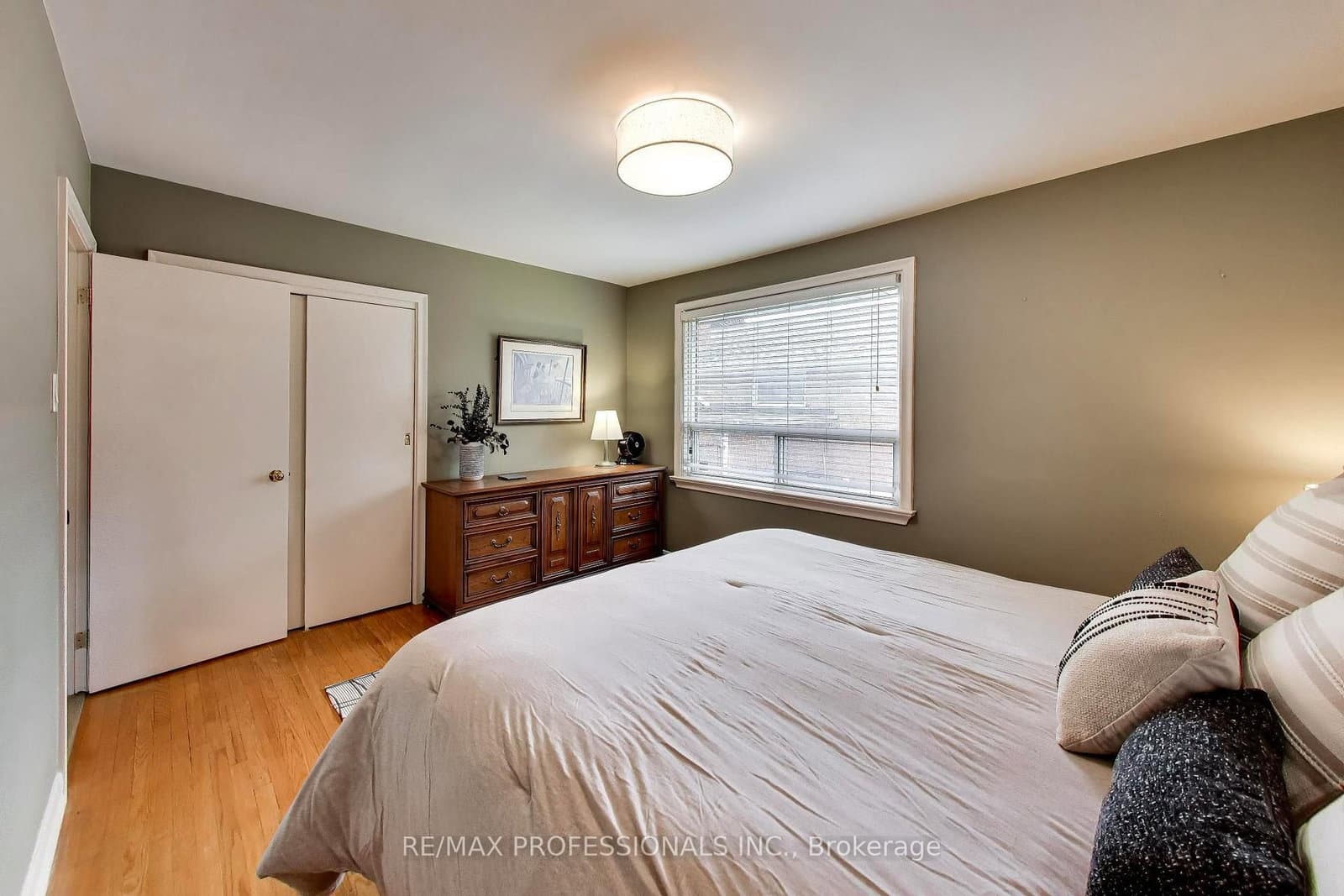 24 Beaverbrook Avenue thumbnail 16