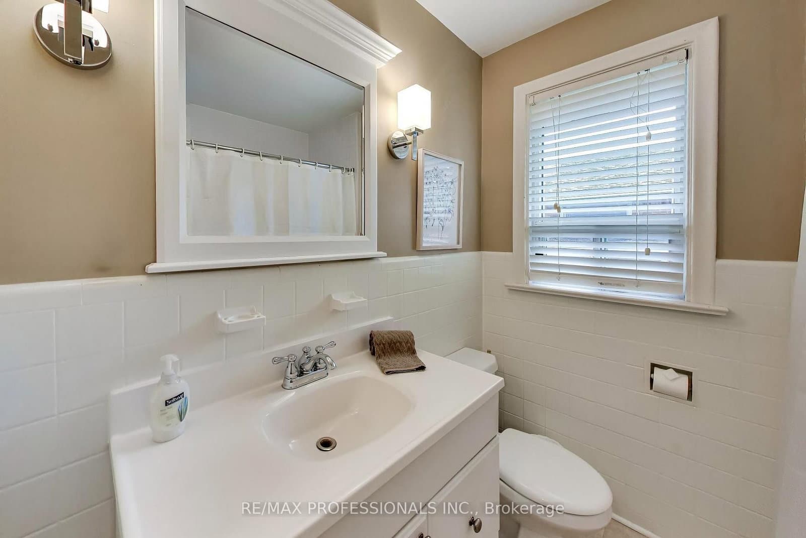 24 Beaverbrook Avenue thumbnail 21