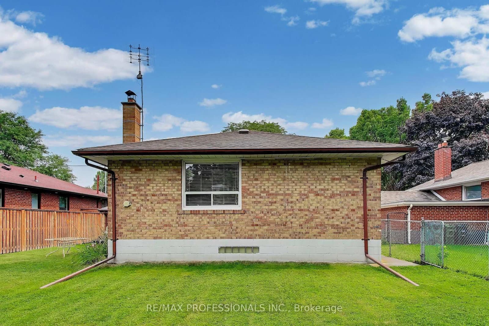 24 Beaverbrook Avenue thumbnail 30