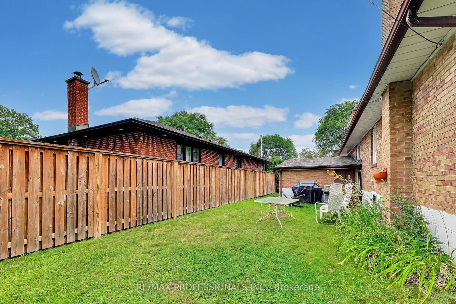 24 Beaverbrook Avenue thumbnail 35