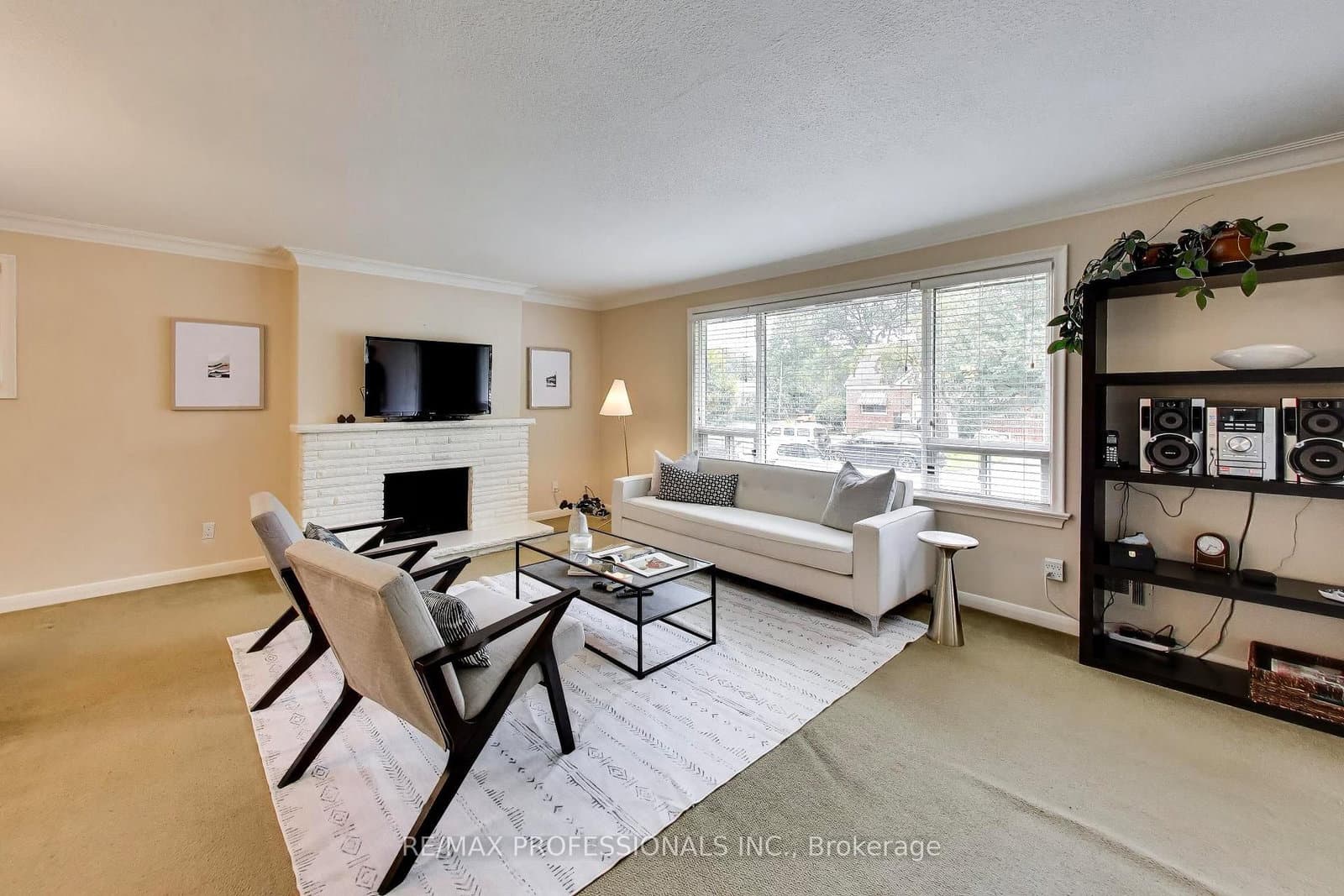 24 Beaverbrook Avenue thumbnail 6