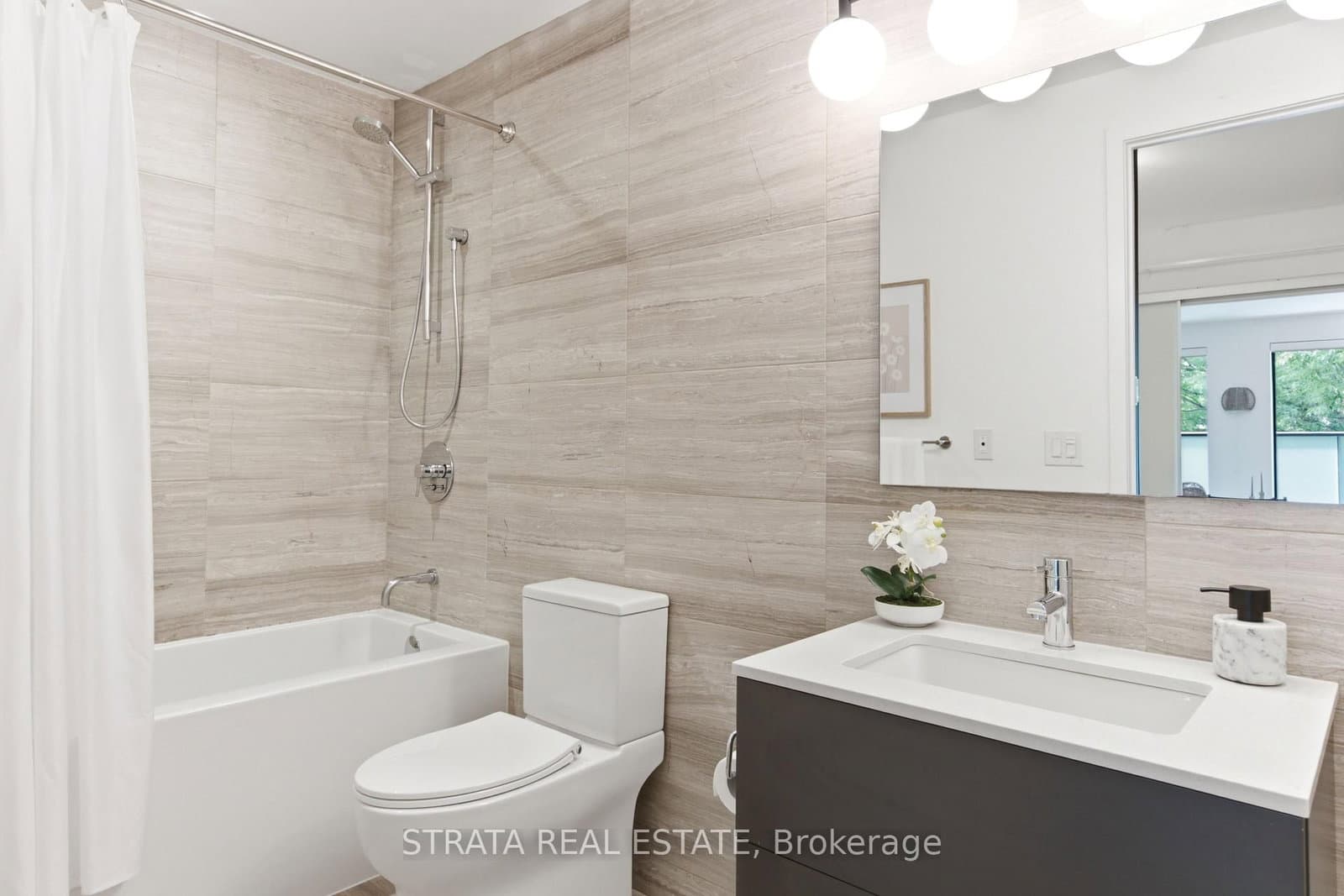 530 Indian Grove, Unit 302 thumbnail 19