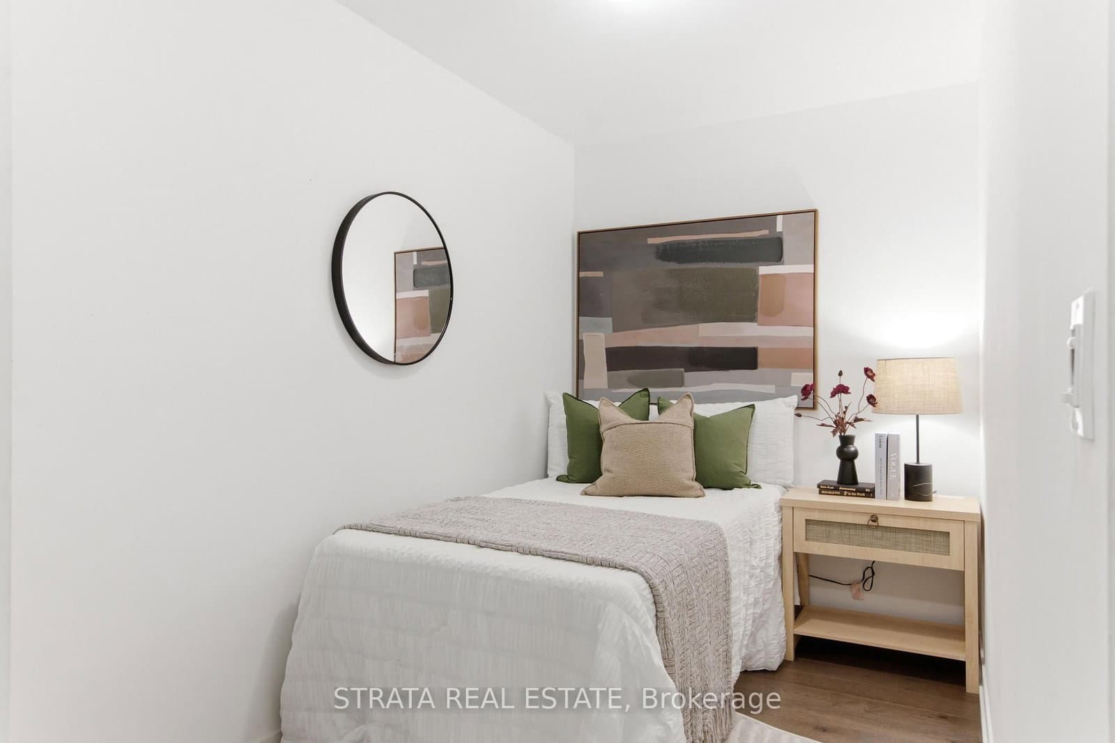 530 Indian Grove, Unit 302 thumbnail 23