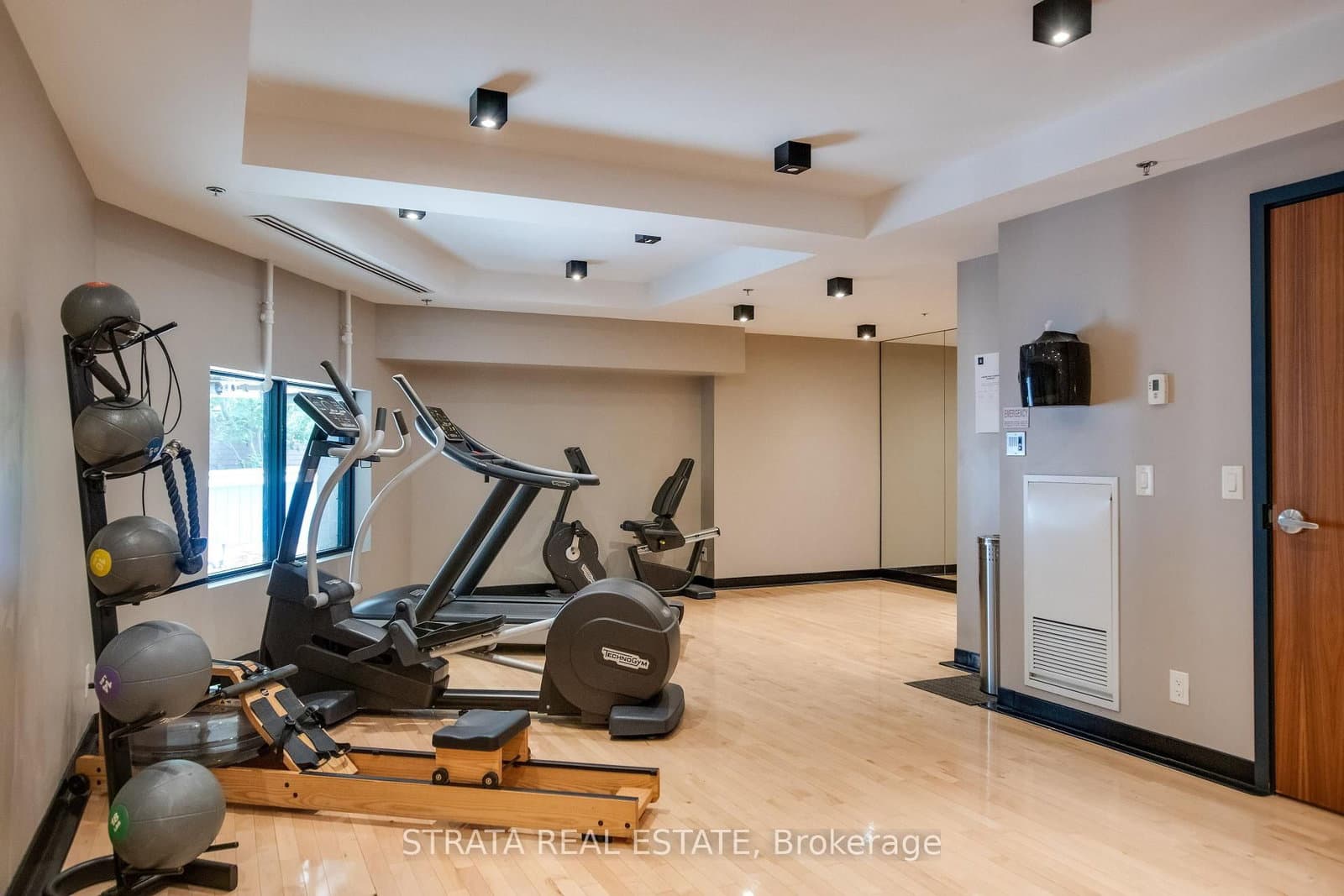 530 Indian Grove, Unit 302 thumbnail 34