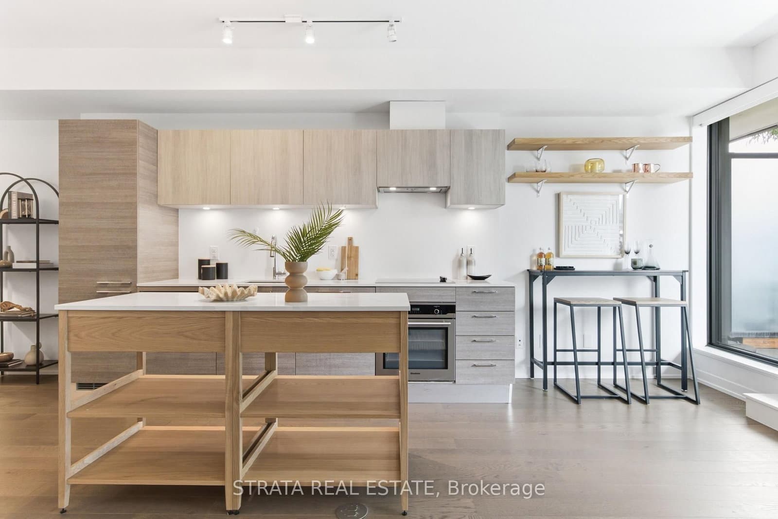 530 Indian Grove, Unit 302 thumbnail 7