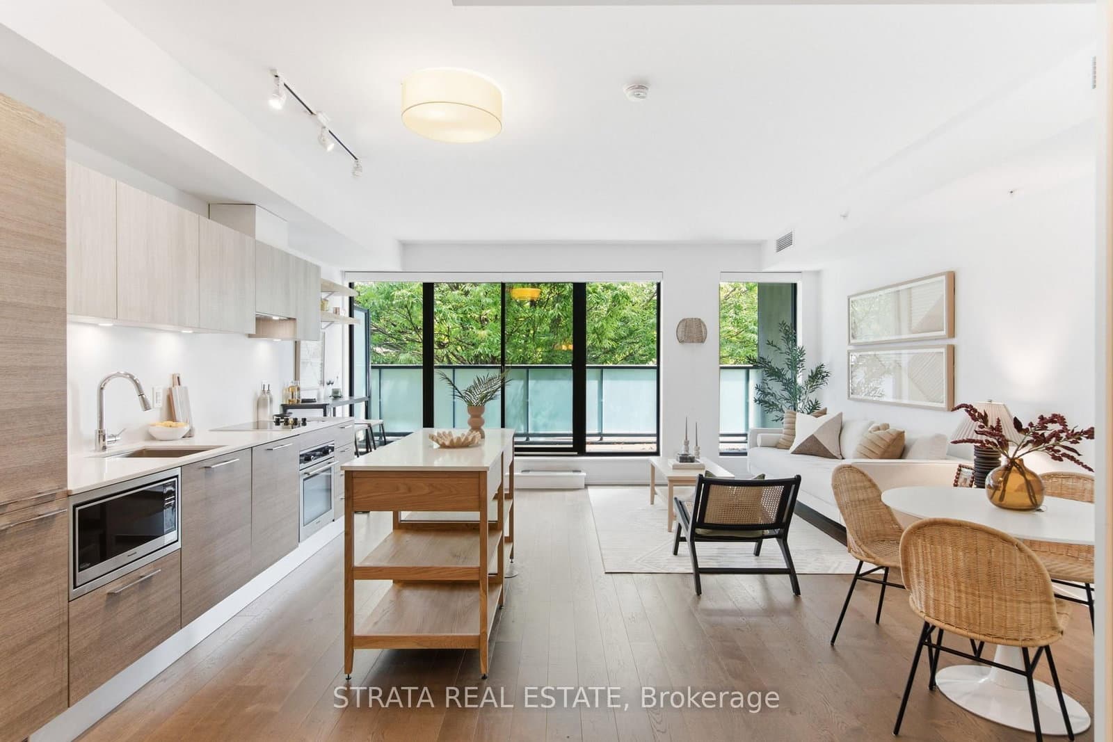 530 Indian Grove, Unit 302 thumbnail 8