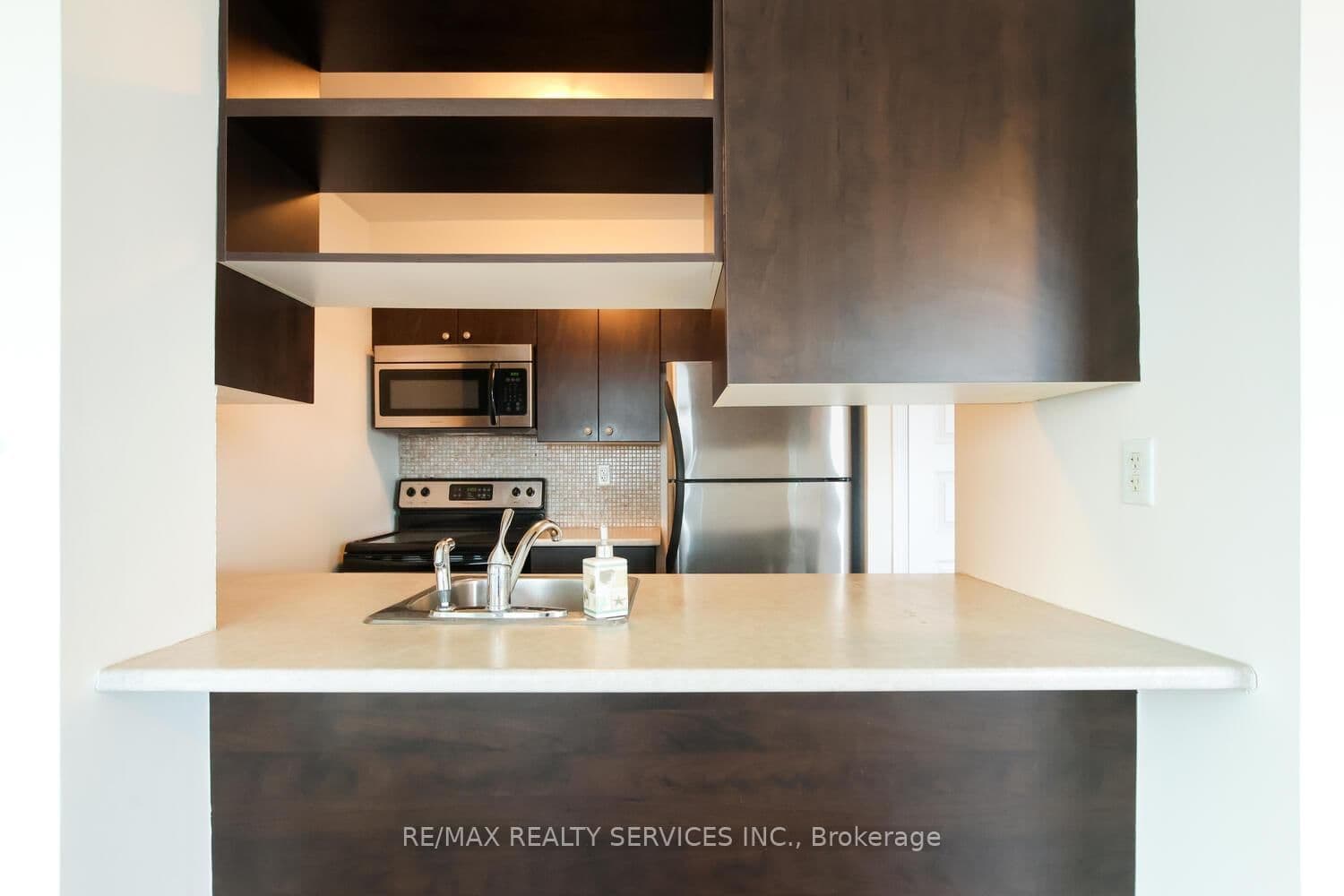 215 Queen Street E, Unit 1103 thumbnail 13
