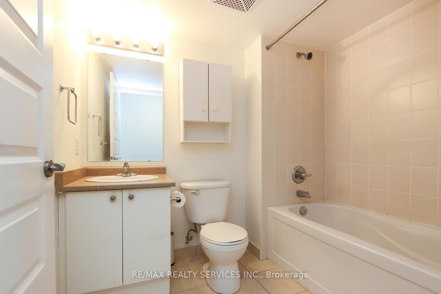 215 Queen Street E, Unit 1103 thumbnail 38