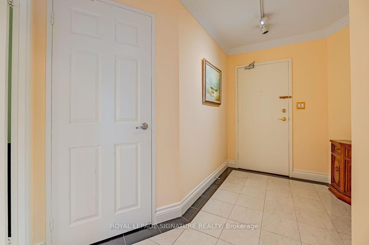 2000 Islington Avenue, Unit 1912 thumbnail 4