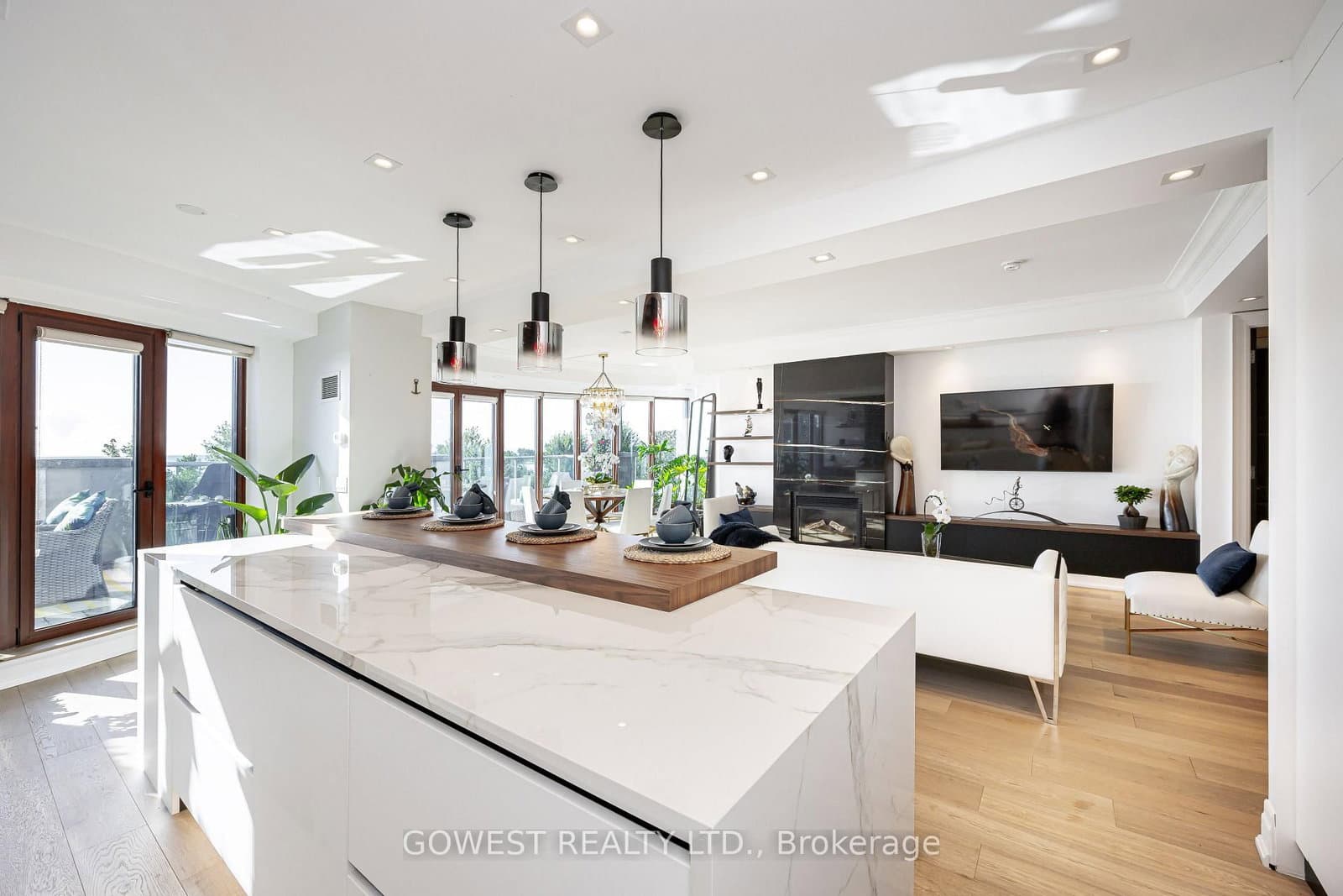 2095 Lake Shore Boulevard W, Unit 318 thumbnail 30