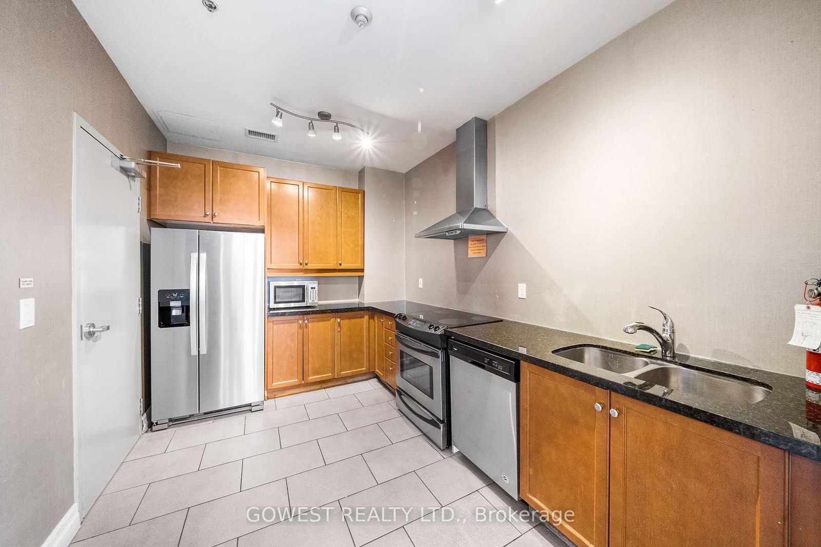 2095 Lake Shore Boulevard W, Unit 318 thumbnail 9