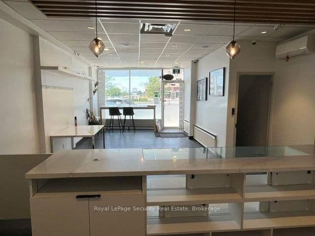 3205 Dufferin Street thumbnail 2