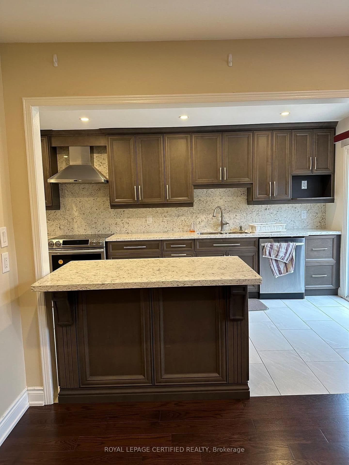 210 Ecclestone Drive, Unit Main thumbnail 4