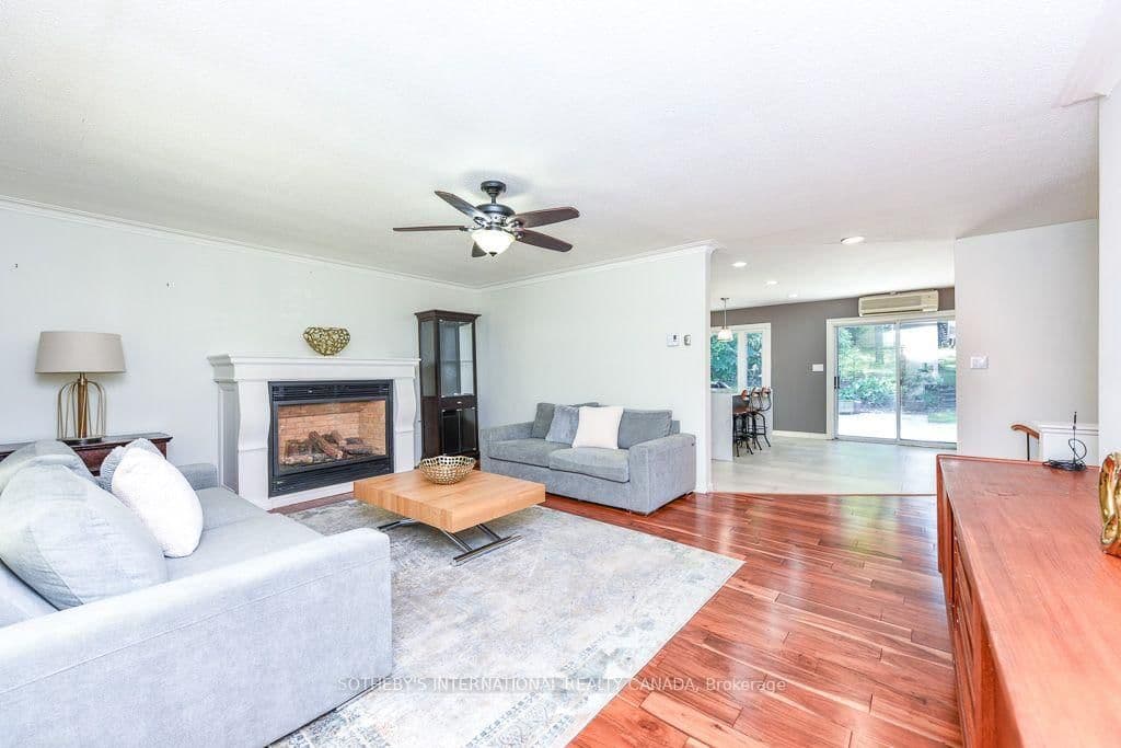 31 Queensborough Crescent thumbnail 16