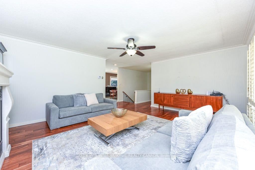 31 Queensborough Crescent thumbnail 18