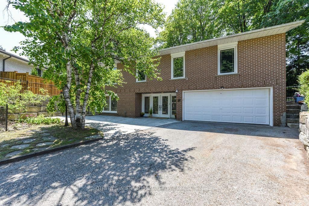31 Queensborough Crescent thumbnail 3