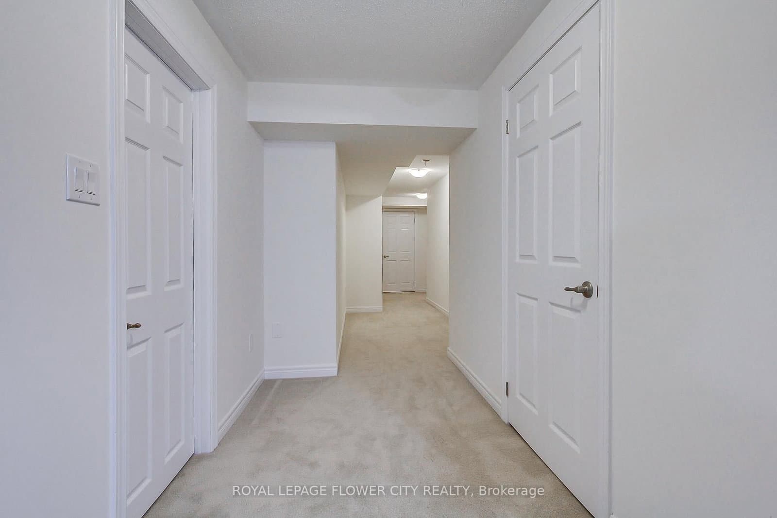 101 Huguenot Road thumbnail 17
