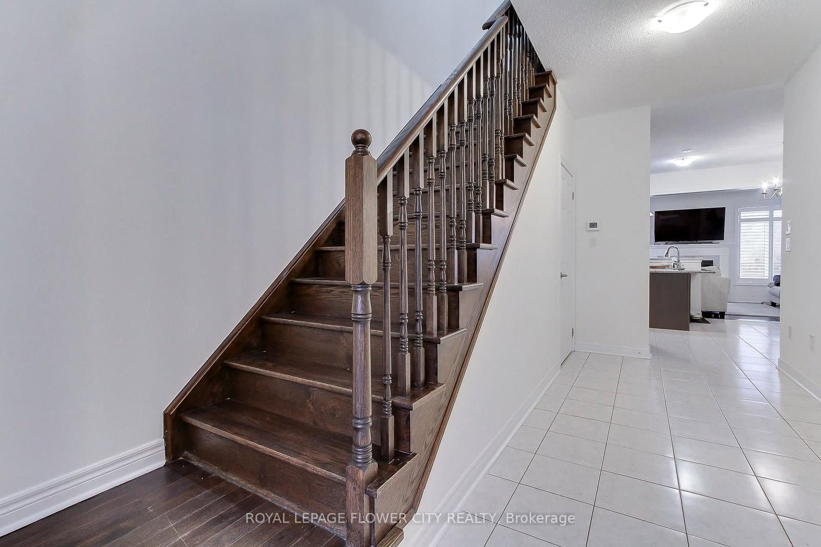 101 Huguenot Road thumbnail 4