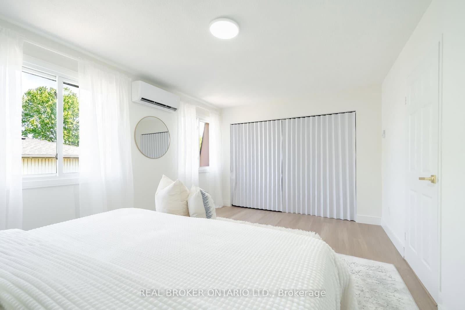 684 Dynes Road, Unit 1 thumbnail 15