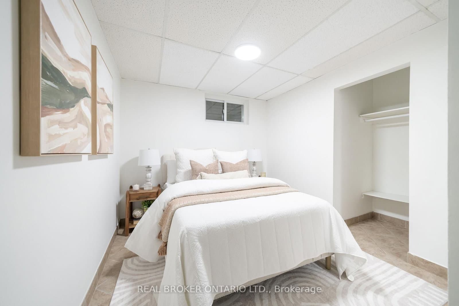 684 Dynes Road, Unit 1 thumbnail 28