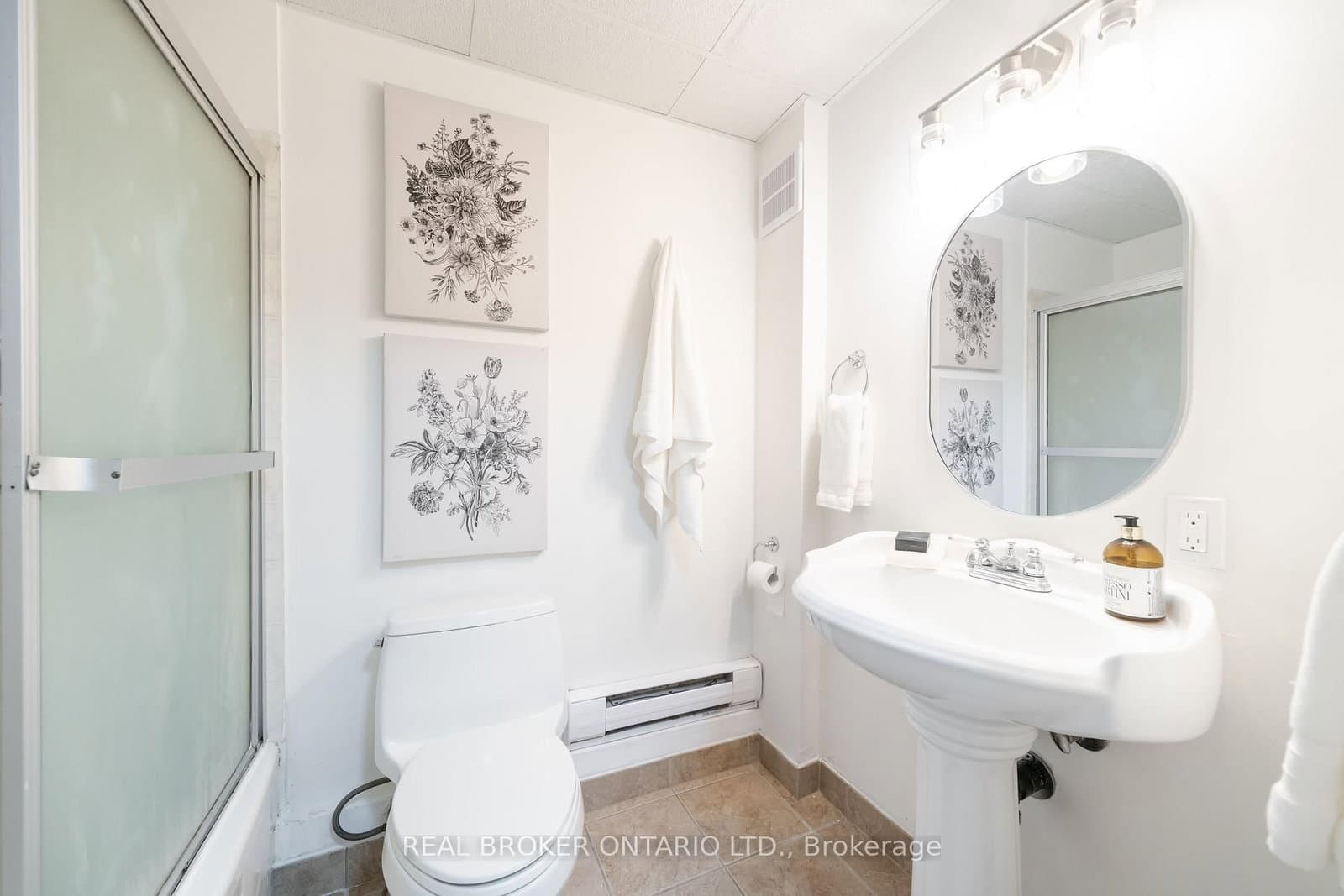 684 Dynes Road, Unit 1 thumbnail 29