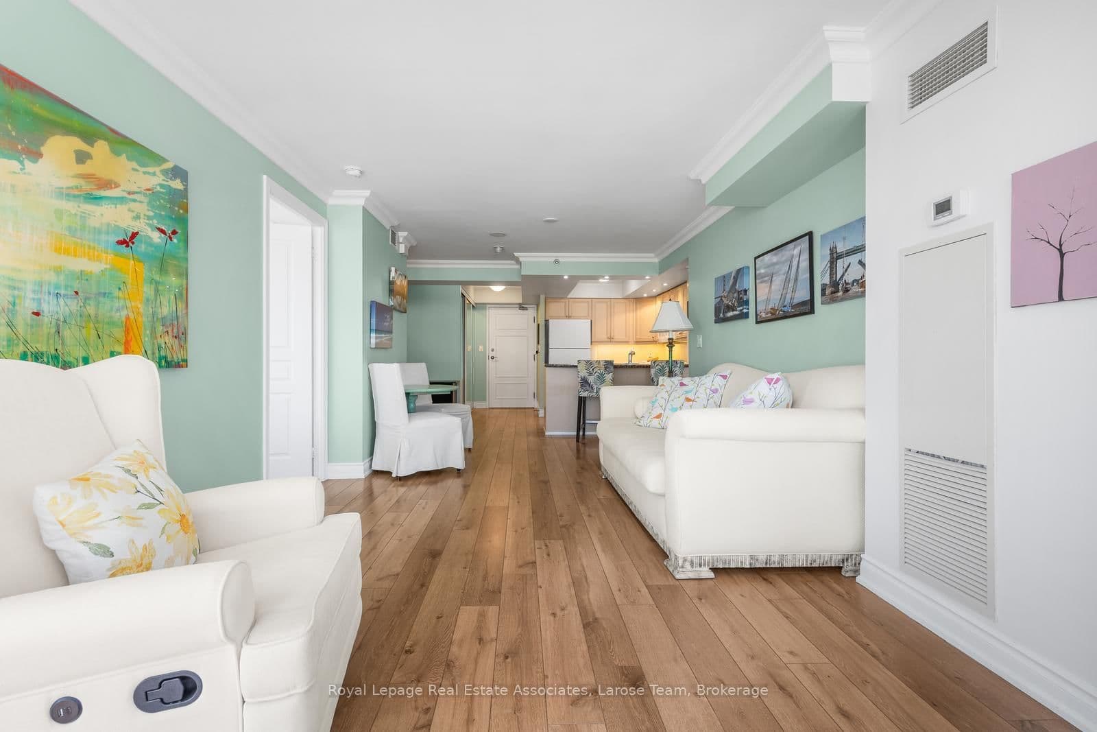 3 Marine Parade Drive, Unit 2101 thumbnail 11