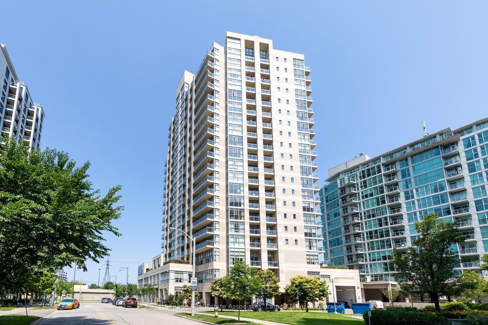 3 Marine Parade Drive, Unit 2101 thumbnail 2