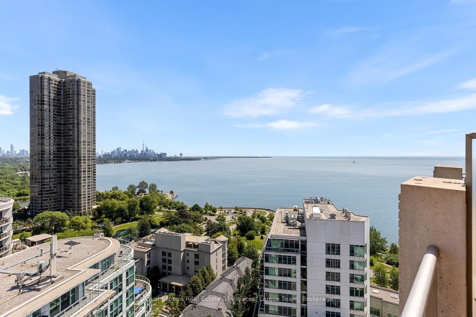 3 Marine Parade Drive, Unit 2101 thumbnail 22