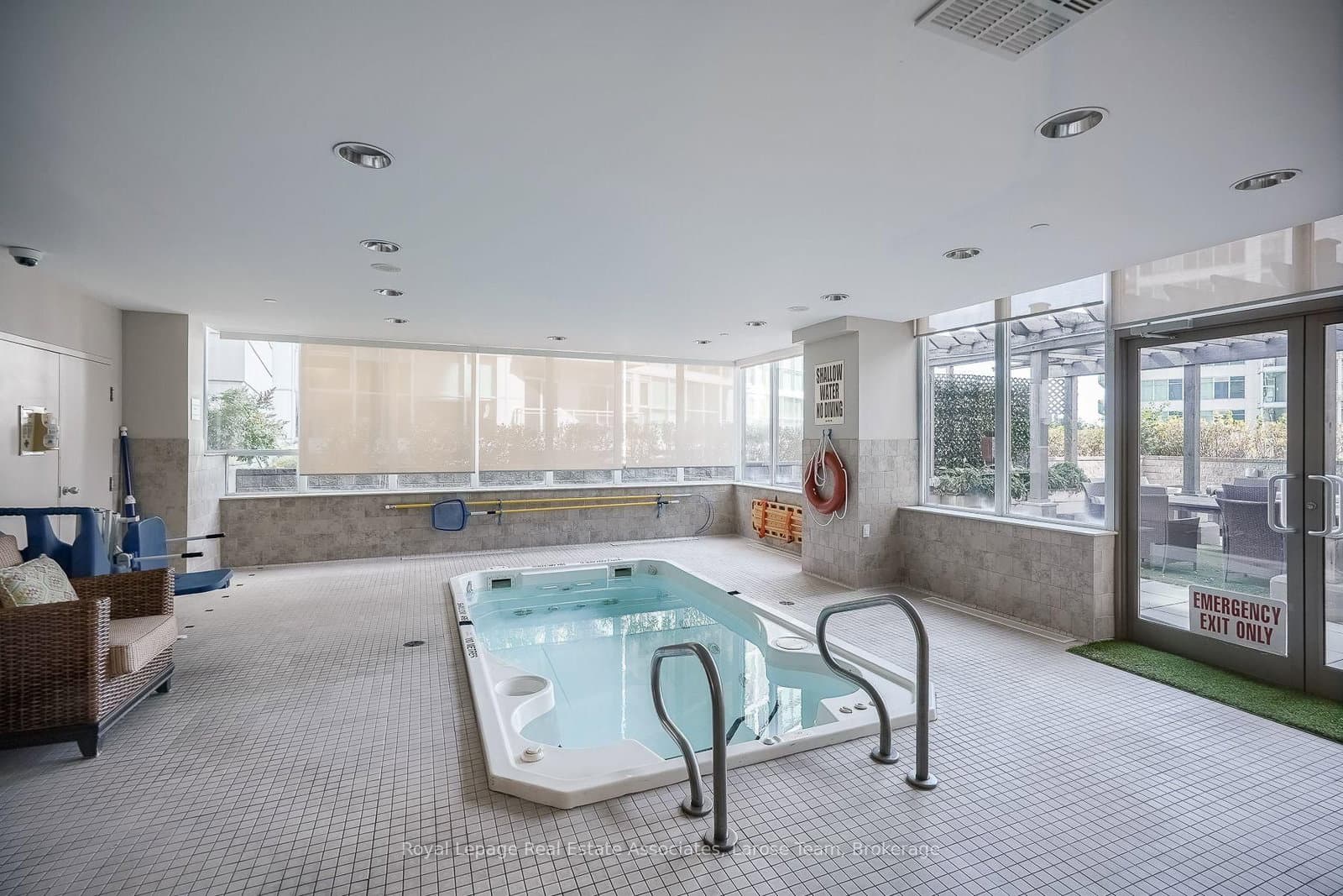 3 Marine Parade Drive, Unit 2101 thumbnail 31