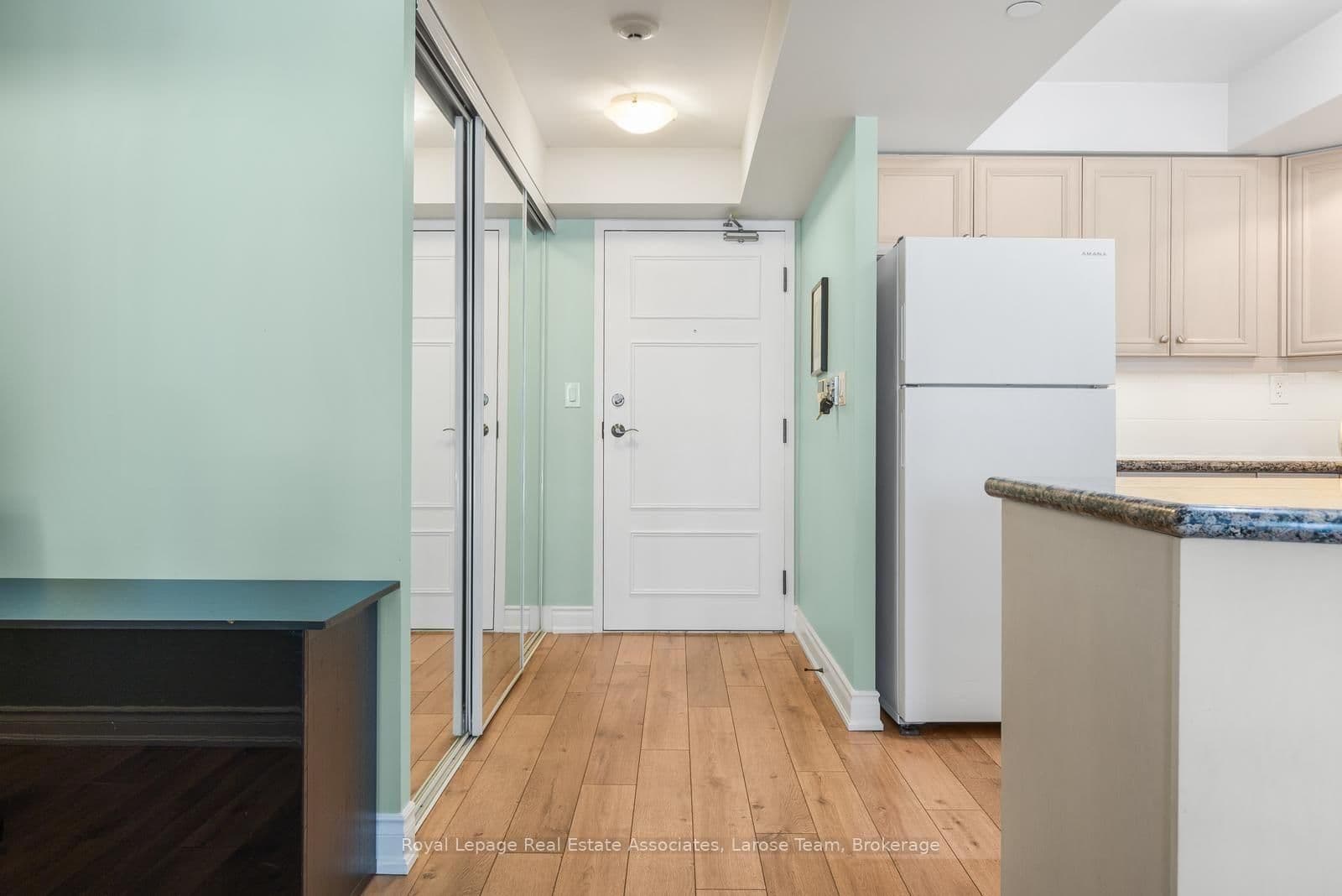 3 Marine Parade Drive, Unit 2101 thumbnail 4