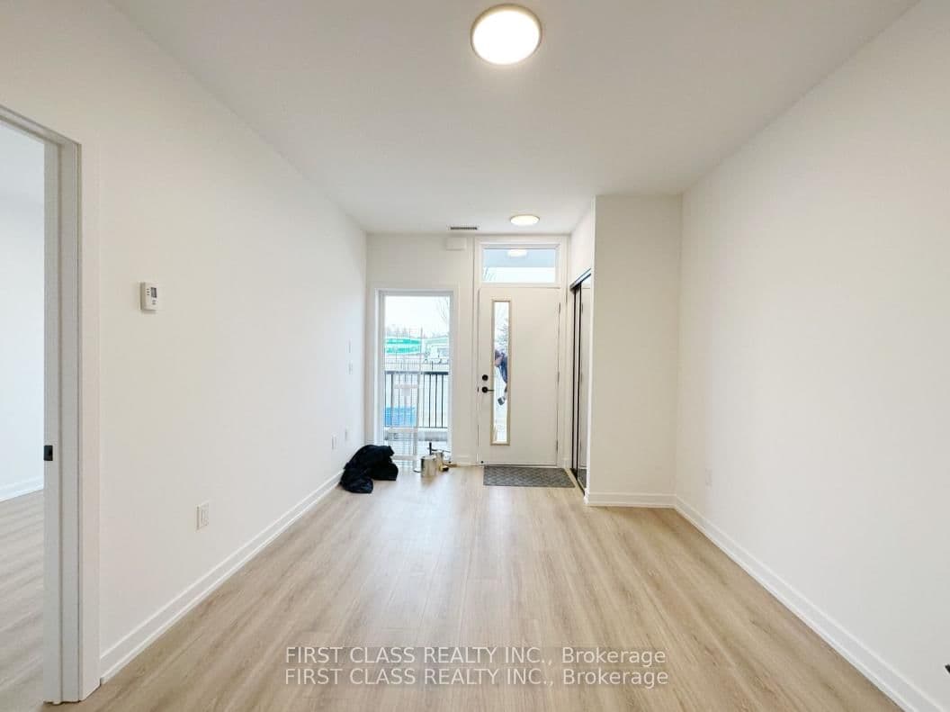 20 Legarfeld Drive, Unit B008 thumbnail 6