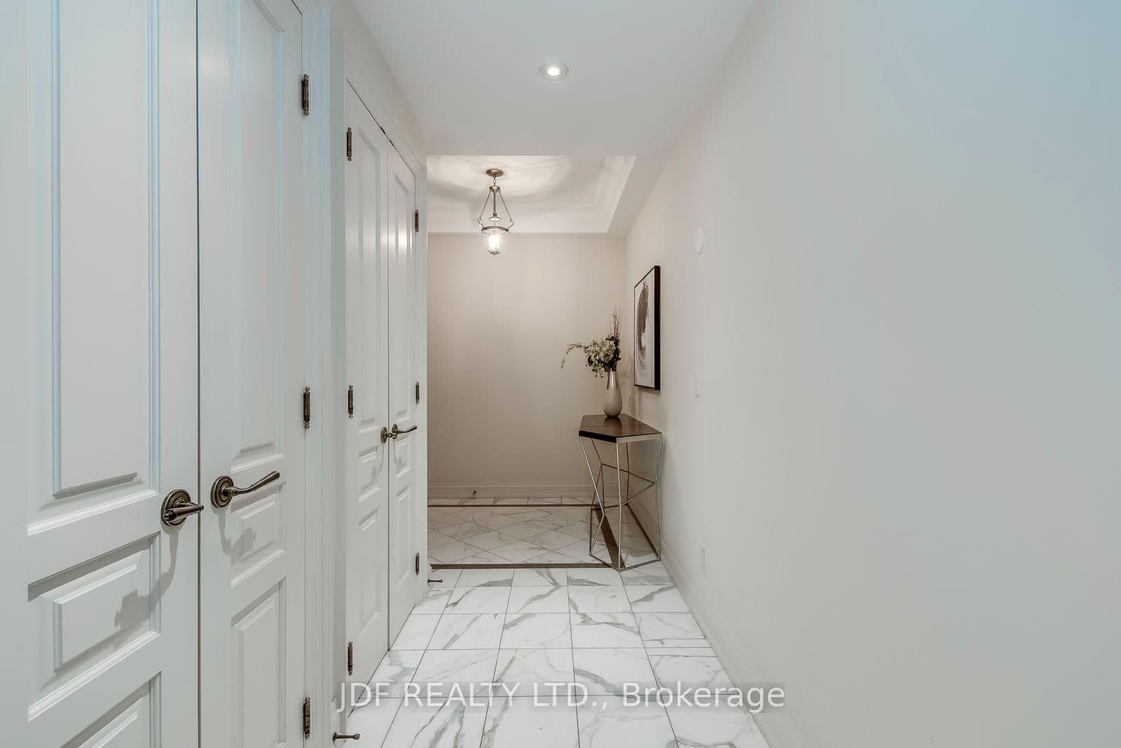 111 Forsythe Street, Unit 402 thumbnail 10