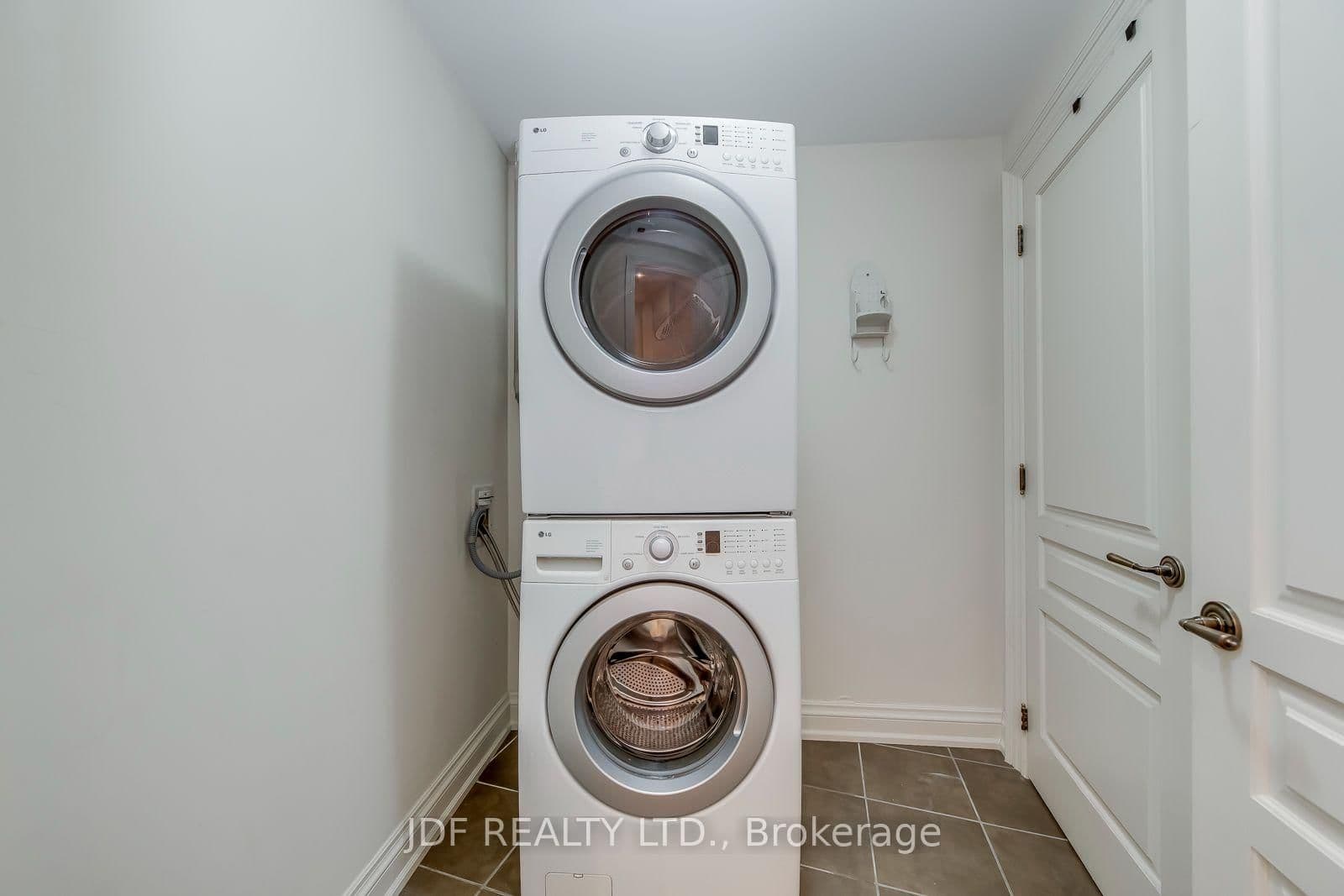 111 Forsythe Street, Unit 402 thumbnail 26