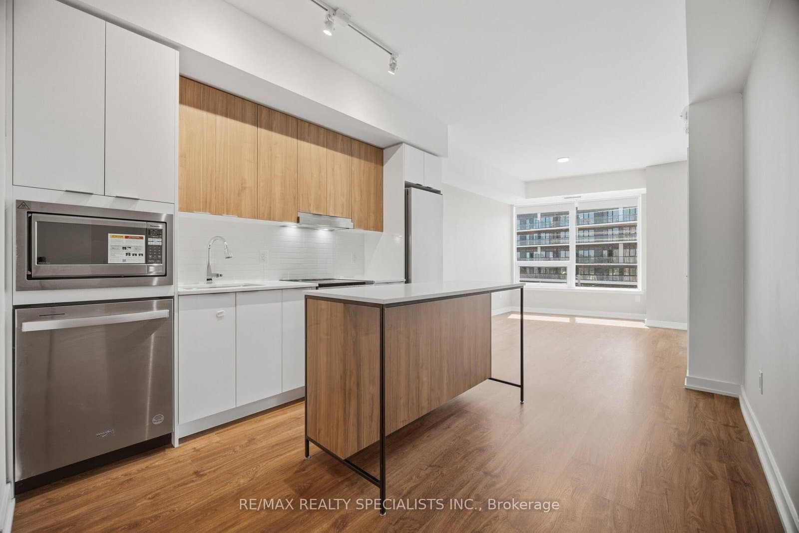 5105 Hurontario Street, Unit 308 thumbnail 11