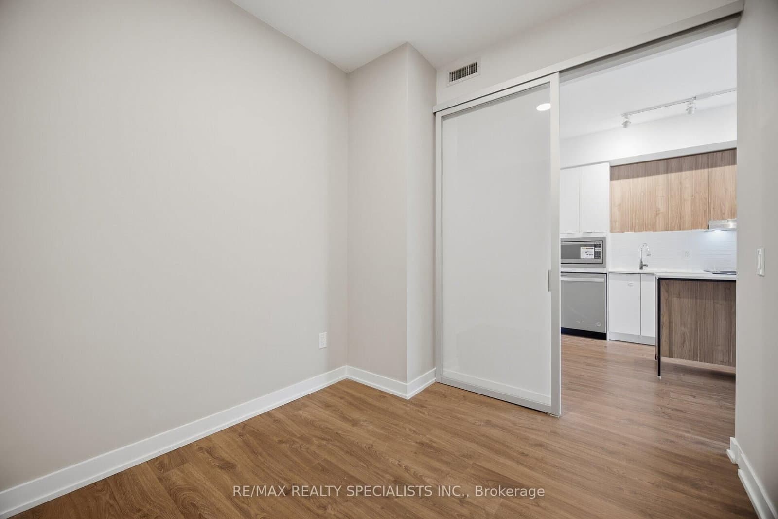 5105 Hurontario Street, Unit 308 thumbnail 18