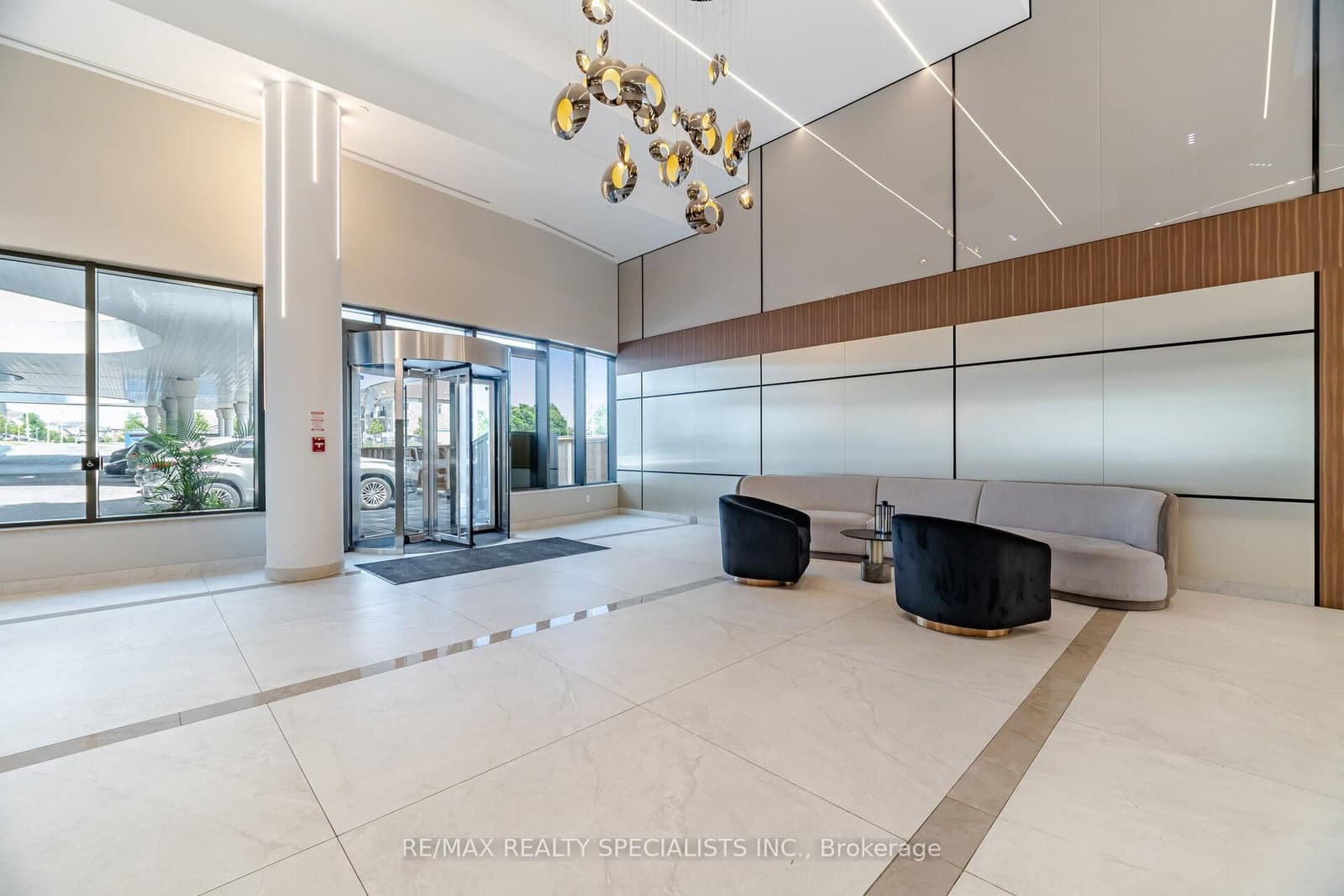 5105 Hurontario Street, Unit 308 thumbnail 3