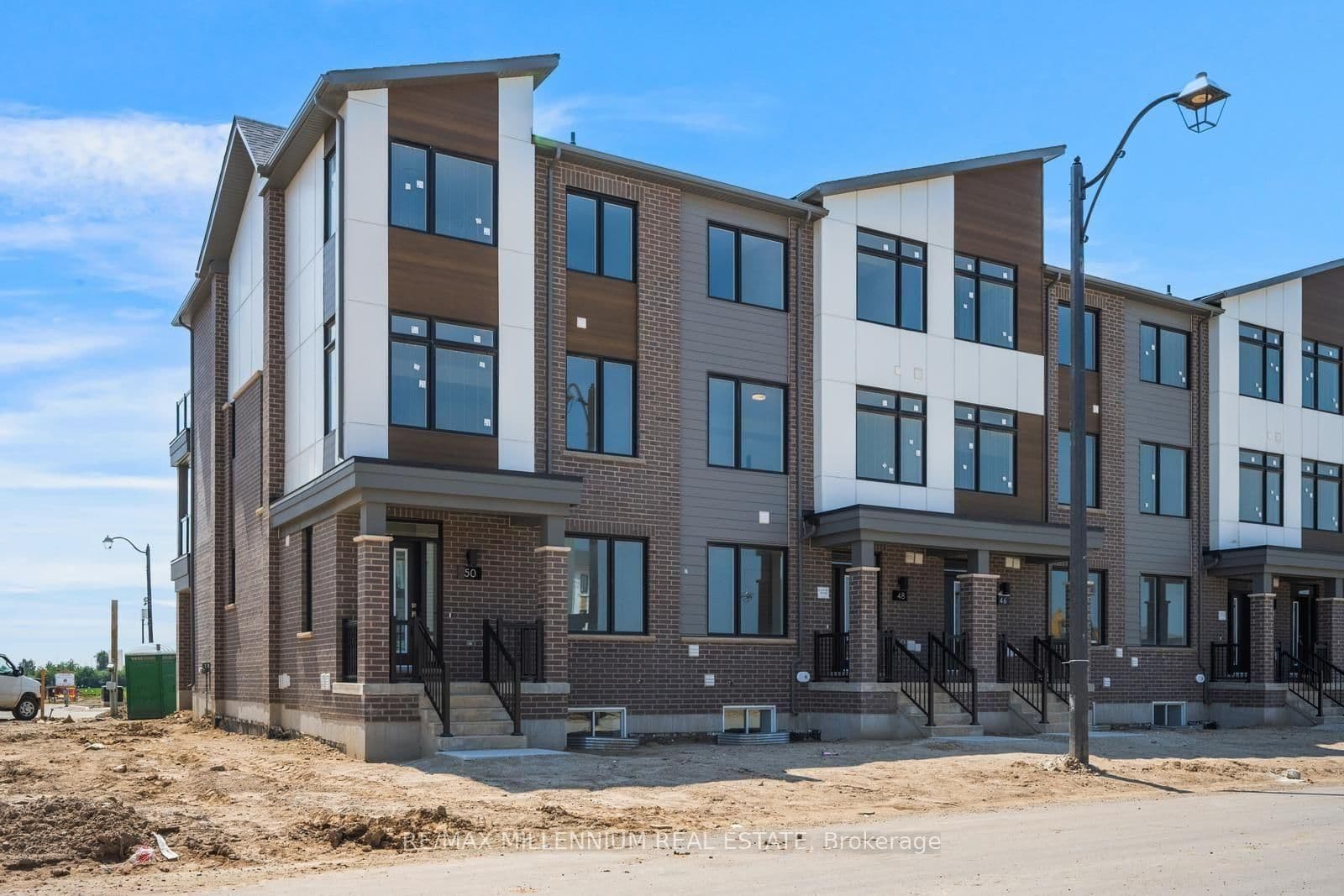 50 Thornbird Crescent, Unit MAIN - Image 1