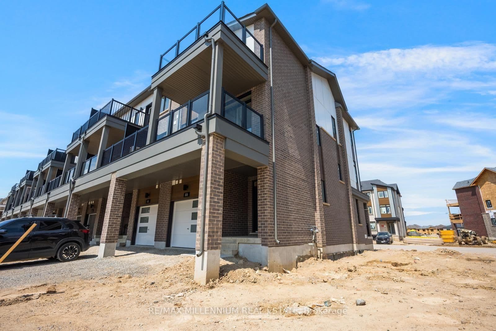 50 Thornbird Crescent, Unit MAIN thumbnail 2