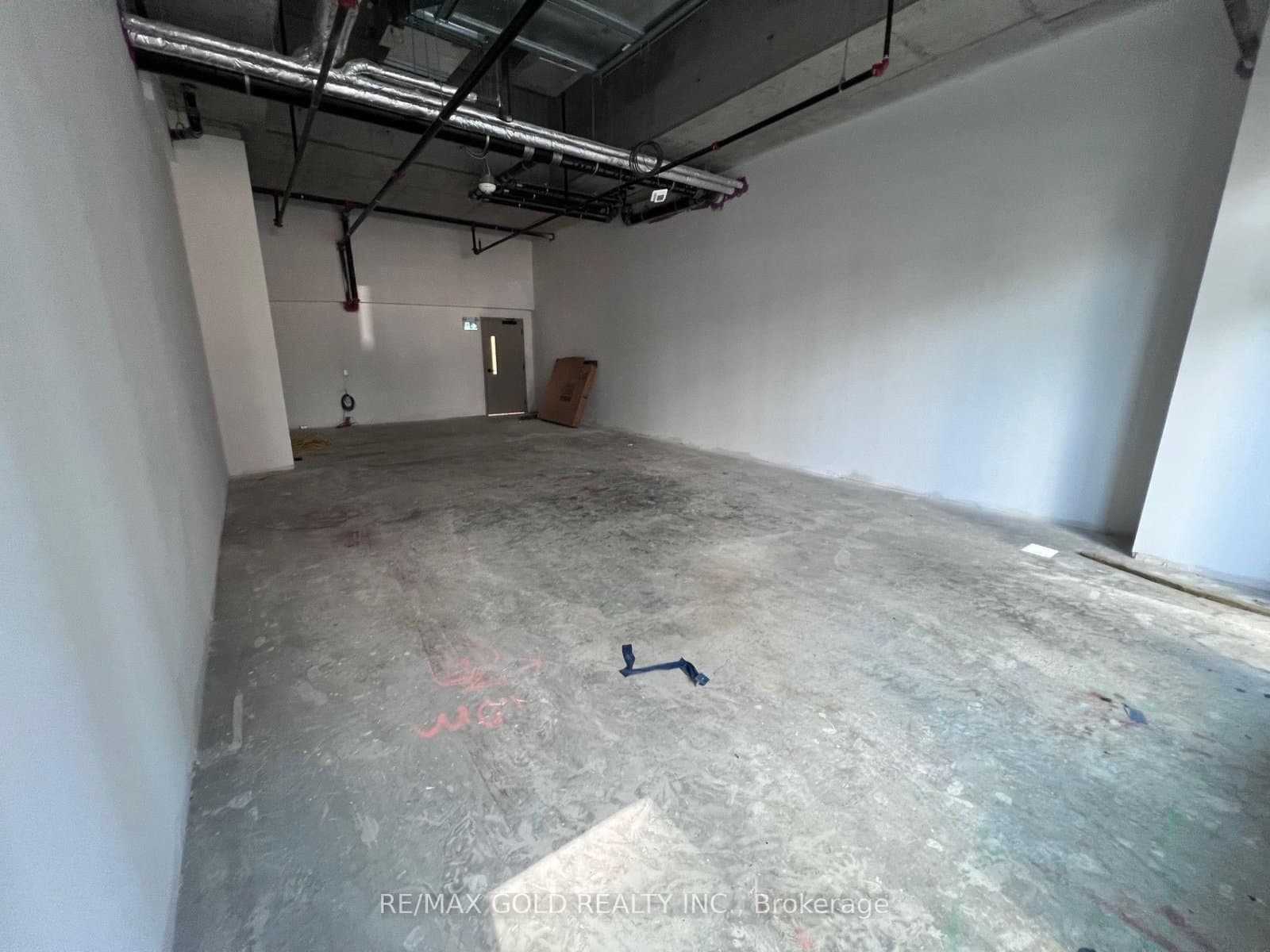 5105 Hurontario Street, Unit 8 thumbnail 3