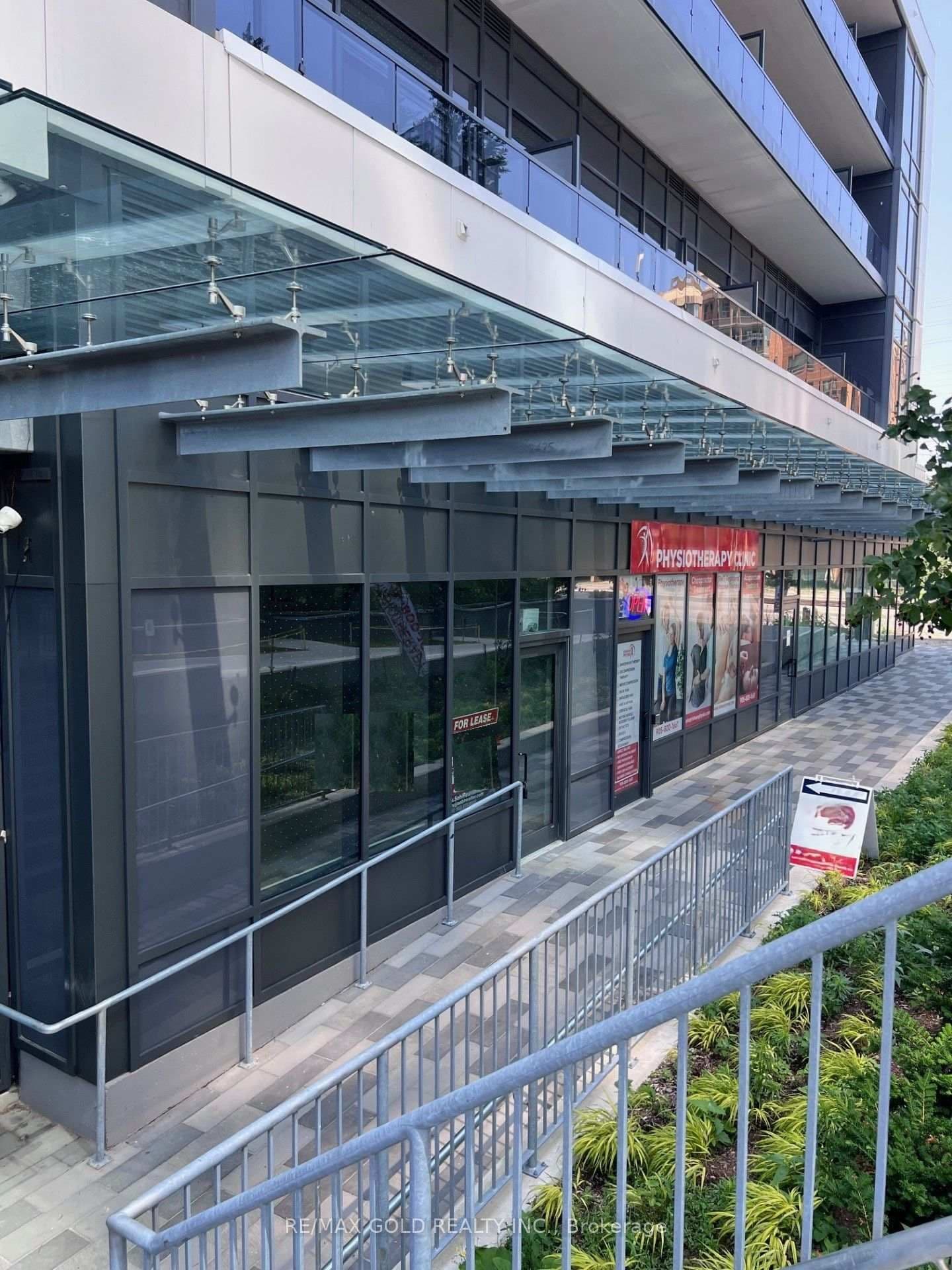 5105 Hurontario Street, Unit 8 thumbnail 5