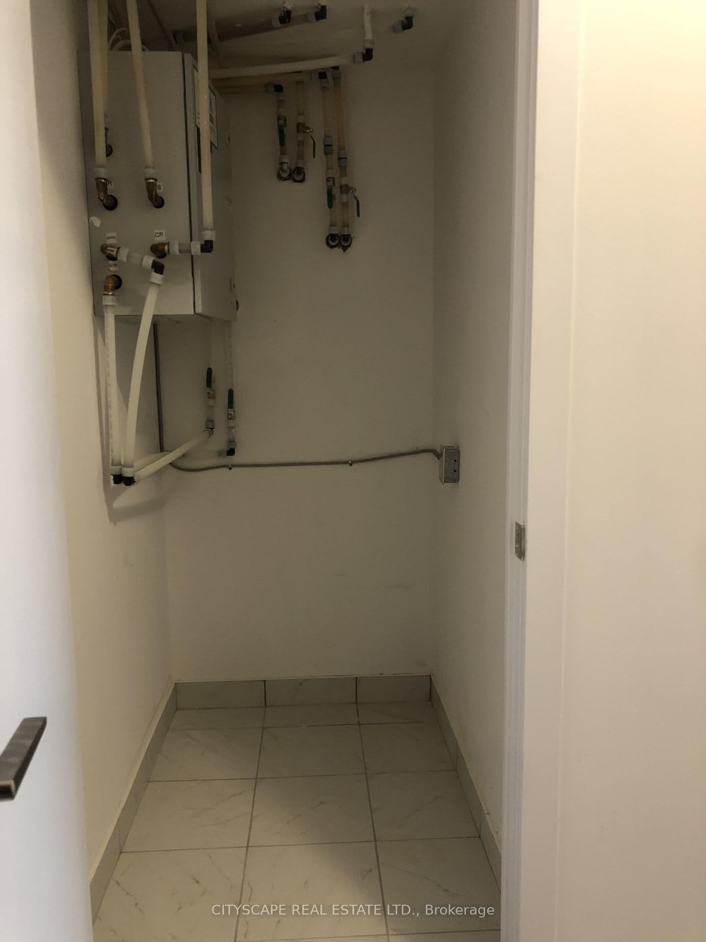 2433 Dufferin Street, Unit 615 thumbnail 7