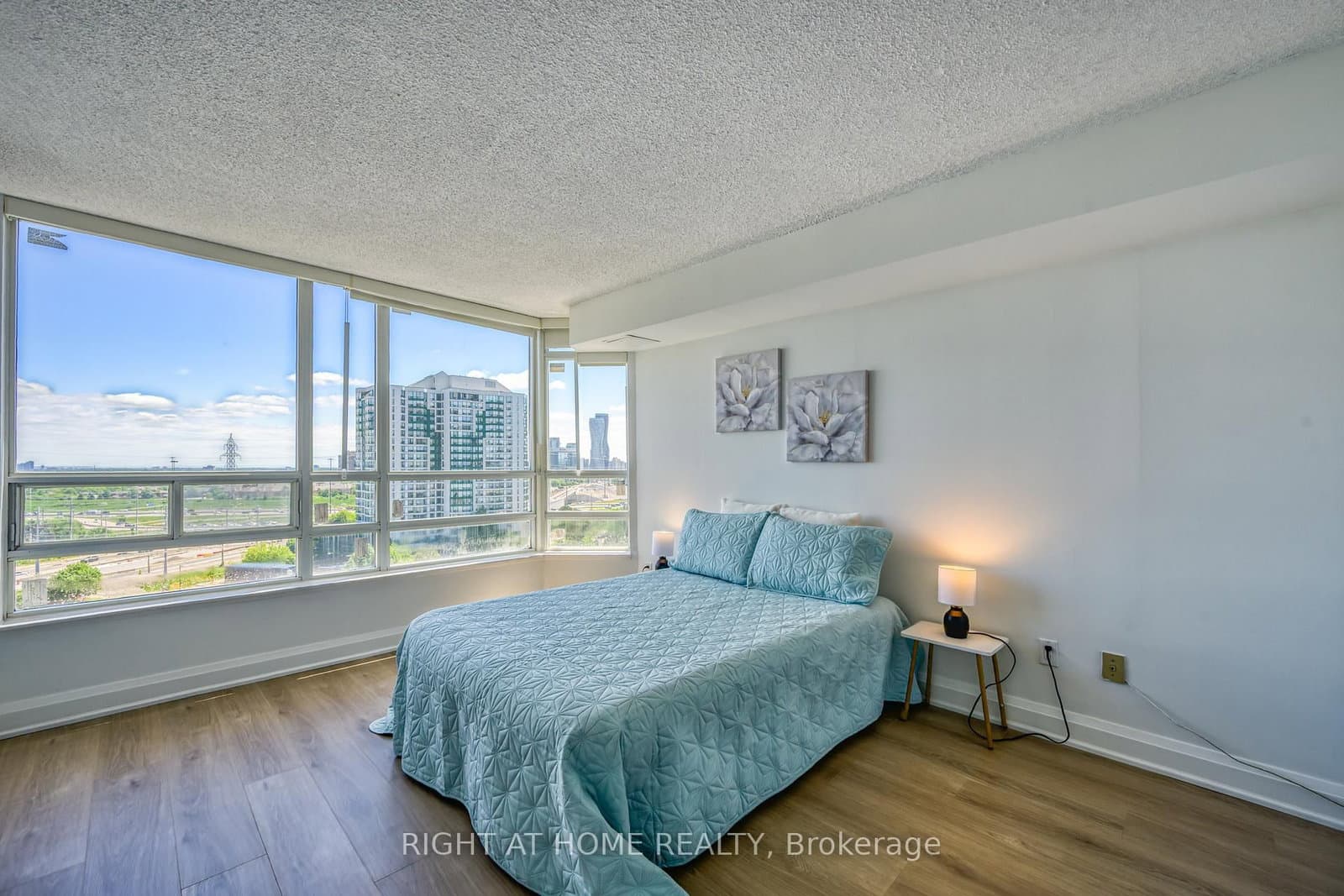 50 Kingsbridge Garden Circle, Unit 1408 thumbnail 11