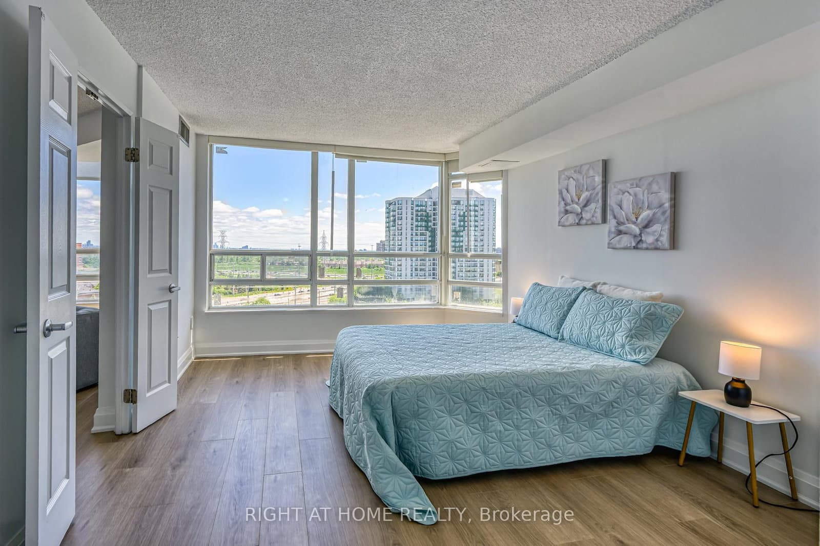 50 Kingsbridge Garden Circle, Unit 1408 thumbnail 13