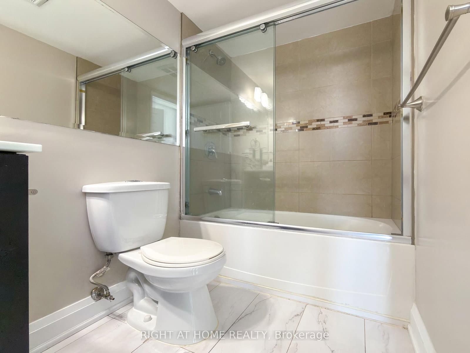 50 Kingsbridge Garden Circle, Unit 1408 thumbnail 16