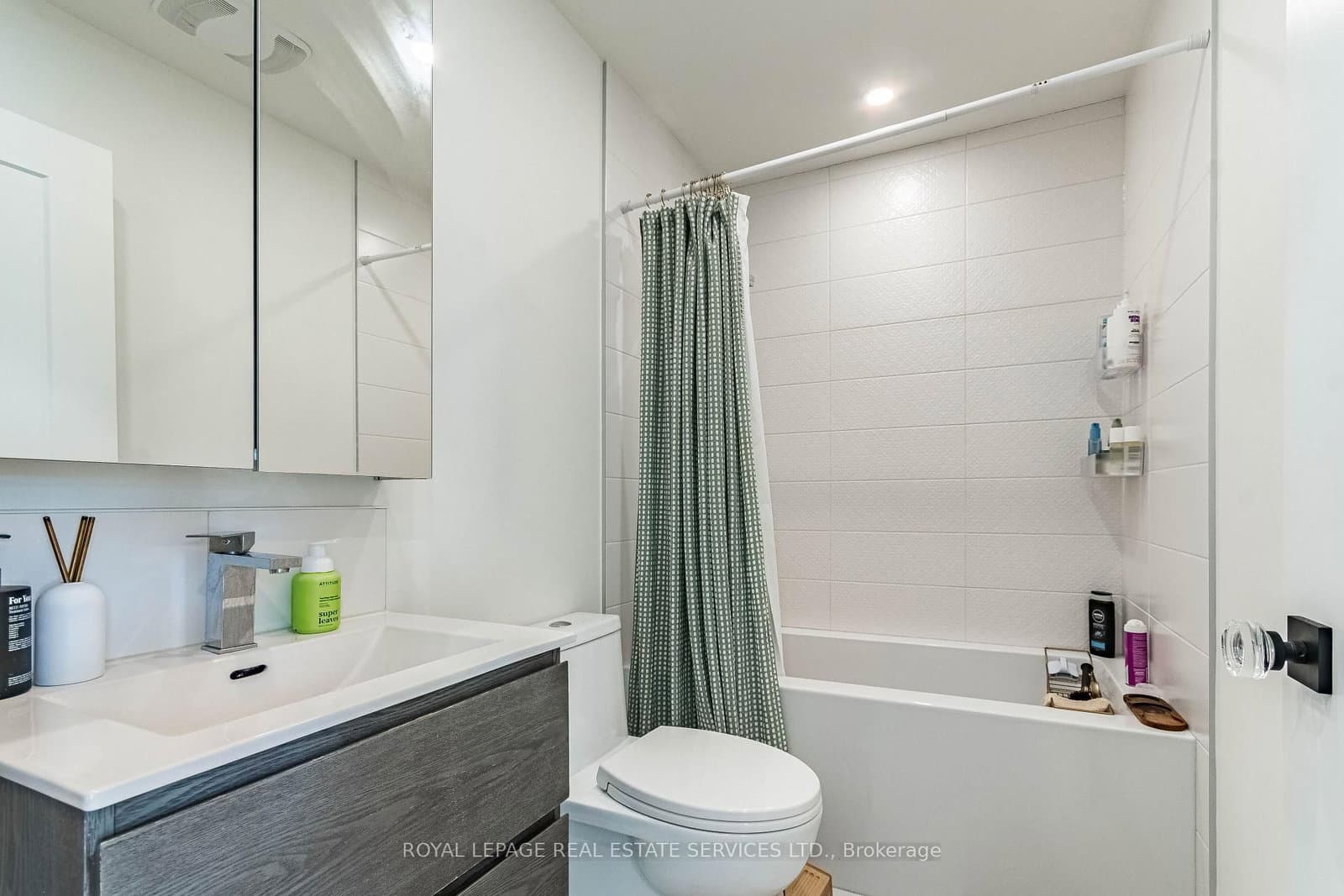 238 Garden Avenue thumbnail 15