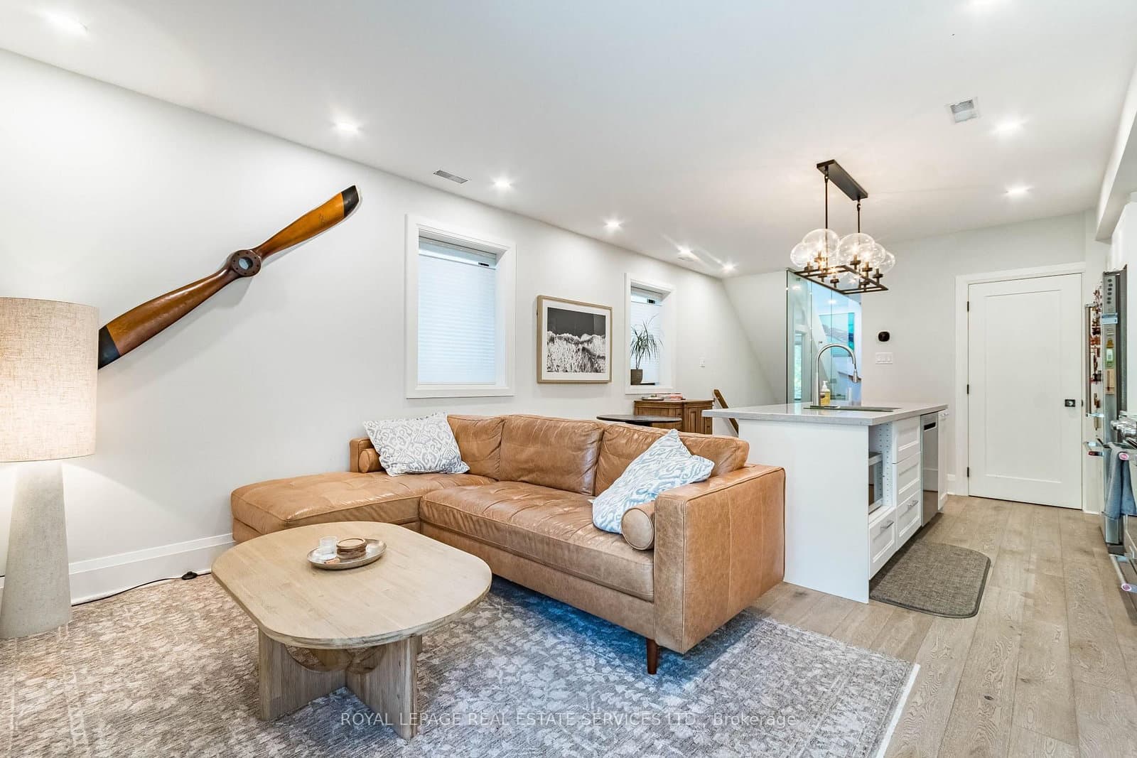 238 Garden Avenue thumbnail 4