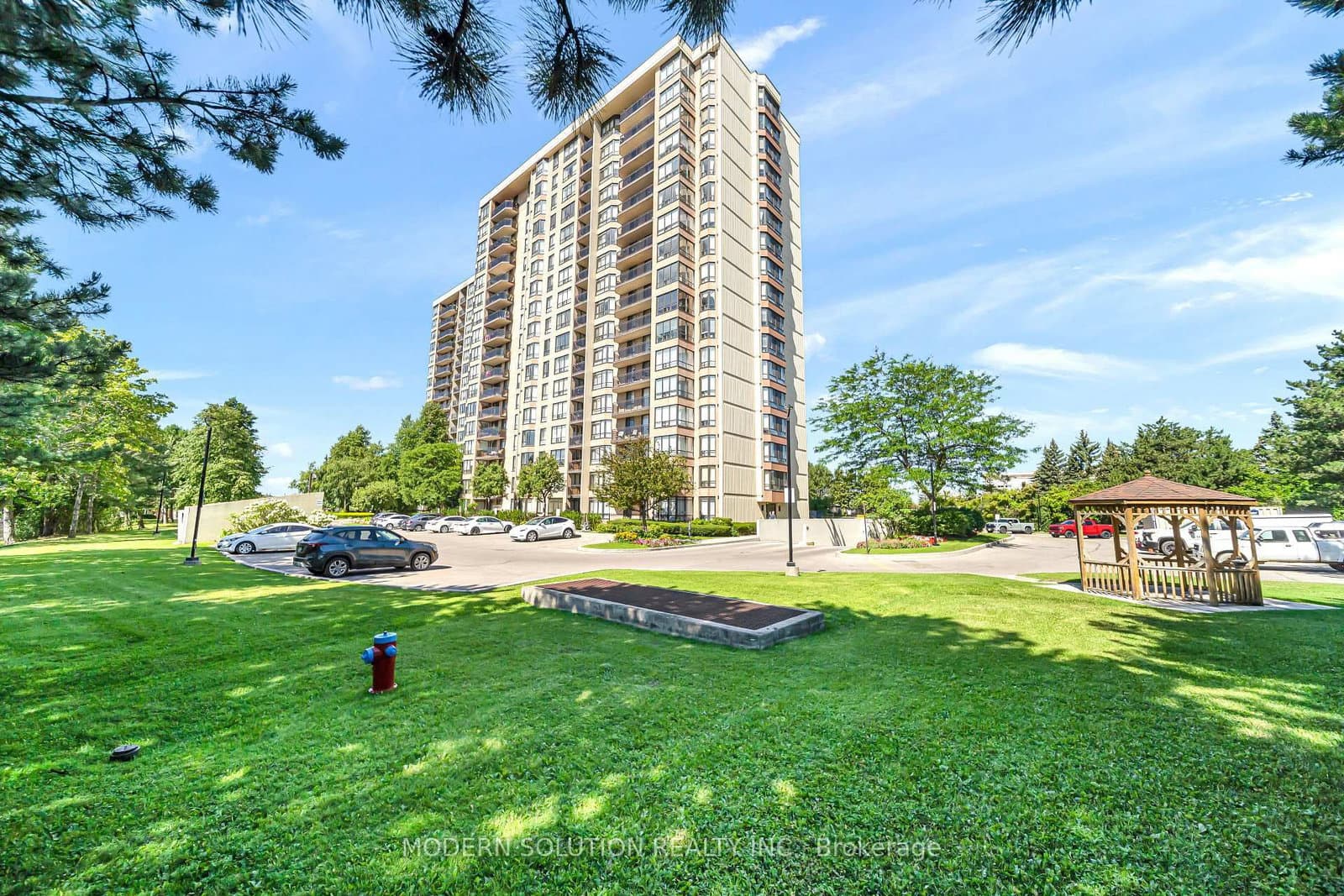 20 Cherrytree Drive, Unit 501 thumbnail 2