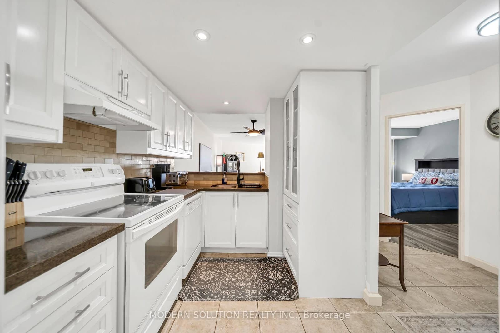 20 Cherrytree Drive, Unit 501 thumbnail 20